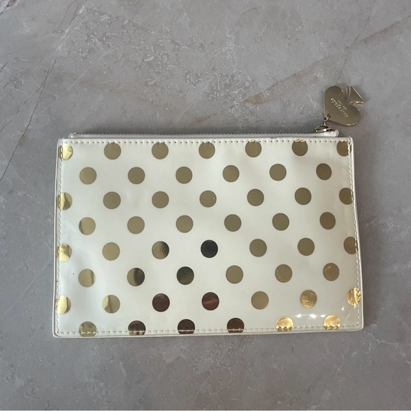 Kate Spade White Clutch Gold
Polka Dots Heart Pull Tab
Women Zip Pouch
Adorable - Picture 3 of 6